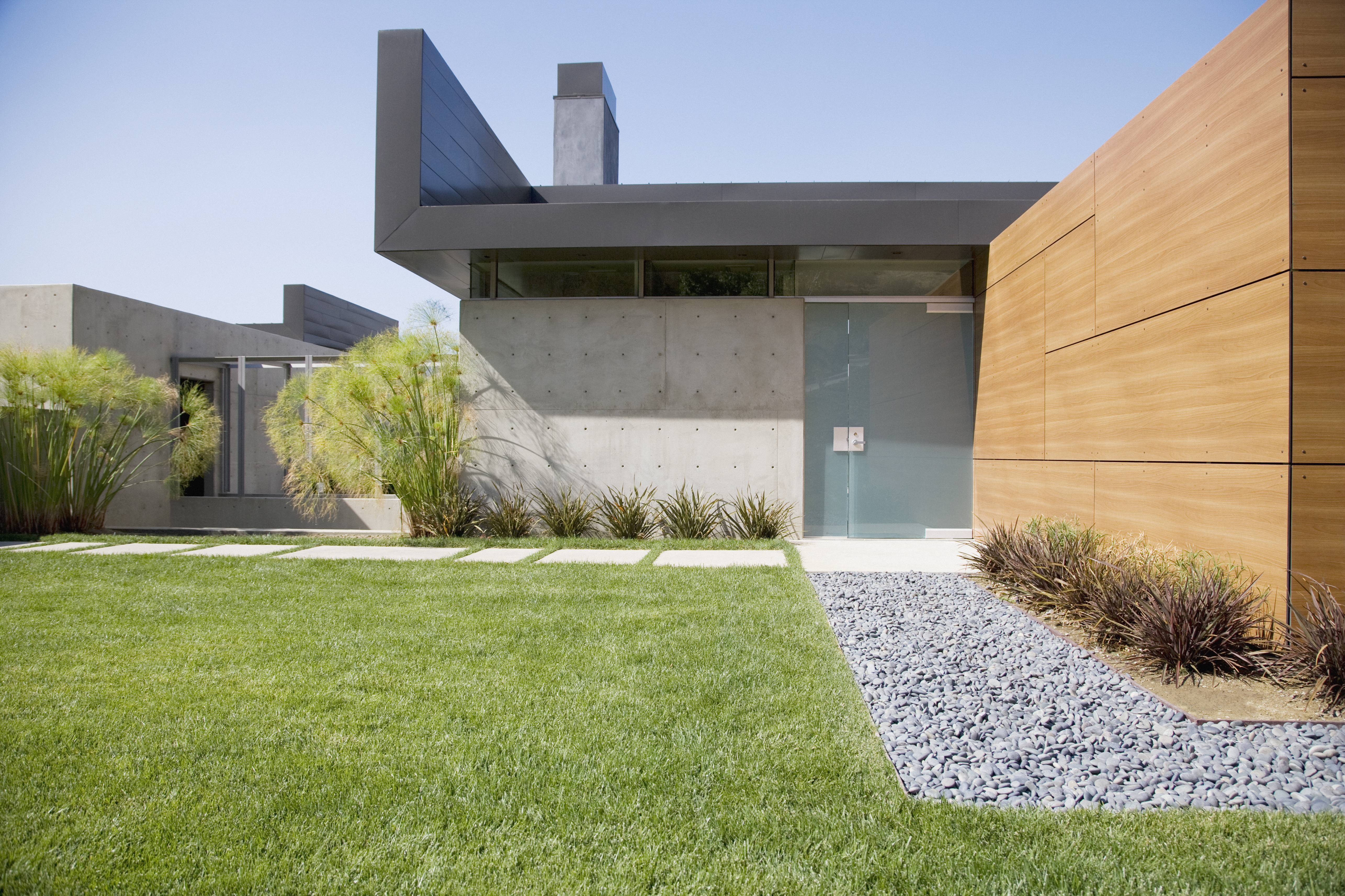 Modernist Bay Area home exterior
